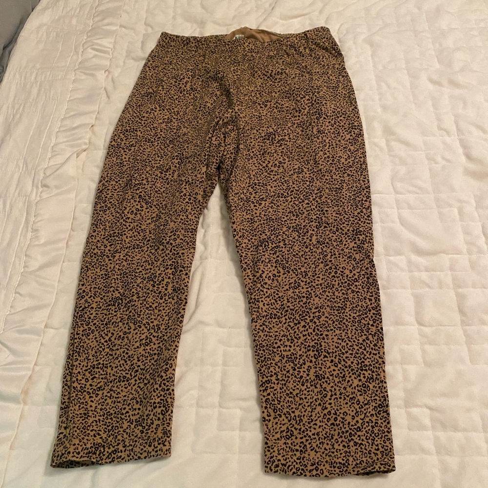 Old navy leopard Capri legging